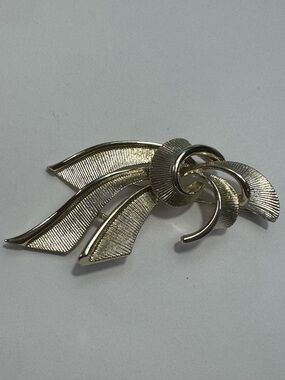 Gold-Tone Ribbon and Leaf Brooch